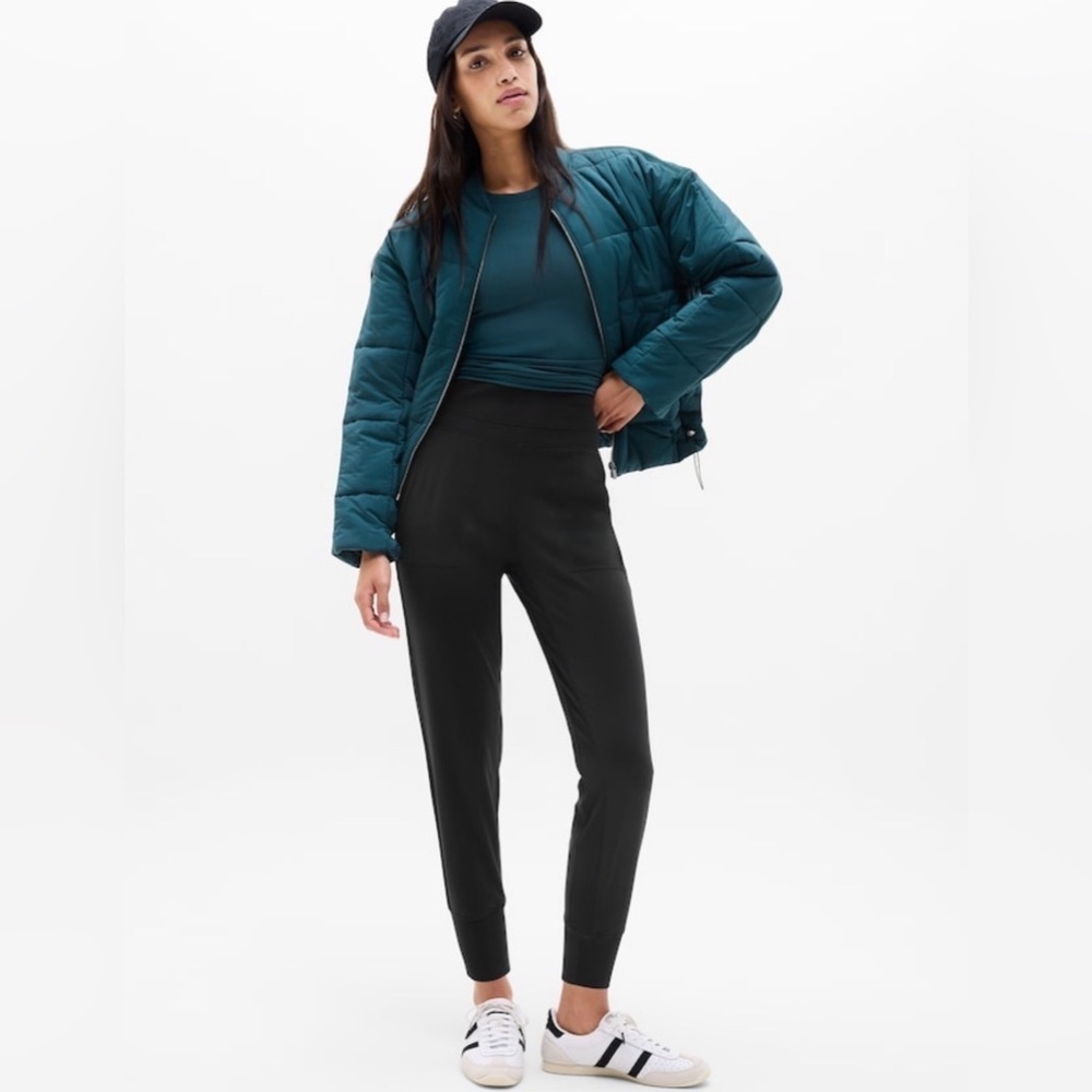 NWT Athleta Women’s Black Venice Jogger size L/P